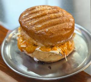 Veg cheese burger