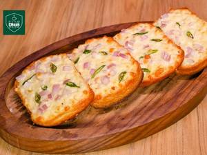 Supreme Veg Garlic Bread