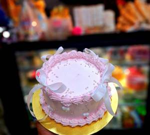 Eggless Strawberry  Cake