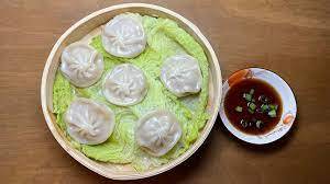 Veg MOMOS Steamed (8 Pcs)