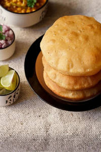 Extra Bhature (1 Pc)