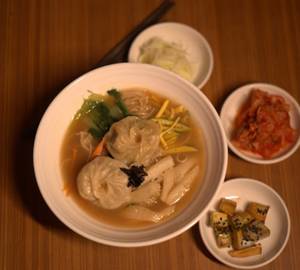 Mandu Ramen
