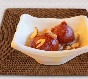 Hot Gulab Jamun [ 2 Pieces ]
