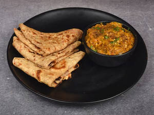Plain Pratha (2ps) + Sabji