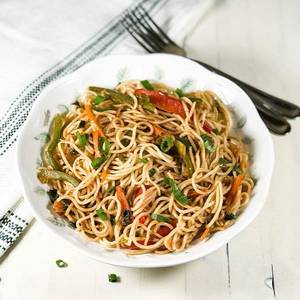 Veg Hakka Noodles