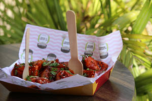 Whole Wheat Chilli Garlic Paneer Dumpling (Wheat Momos) [8 Pieces]