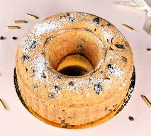 Walnut chunk cake