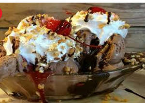 Kit Kat Brownie Sundae [ 500ML]