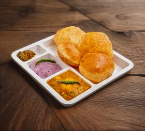 Puri sabji puri 5 pieces