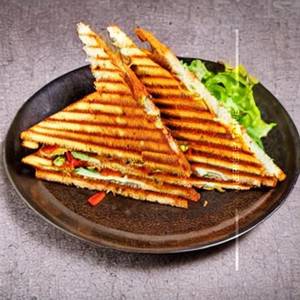 Tandoori Masala Cheese Sandwich