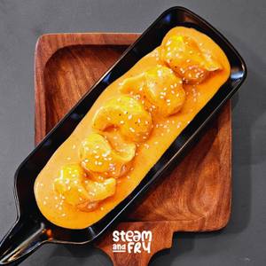 Chicken dynamite momos