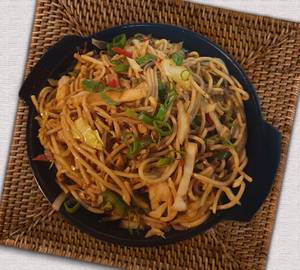 Veg Chilli Garlic Noodles