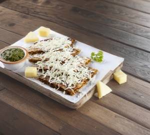 Garlic lachha cheese paratha