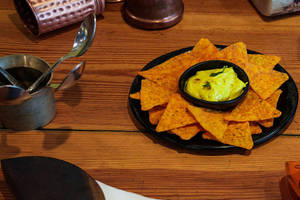 Nachos With Dip (150 Gm)
