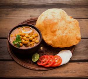 Chole bhature bhature 2 pieces