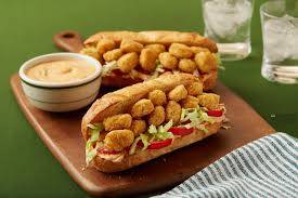 Popcorn chicken sandwich