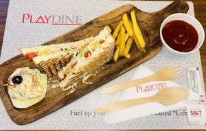 Veg Grilled Sandwitch With French Fry