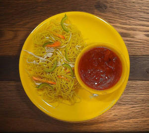 Veg Noodles + Gobi Manchurian Gravy