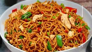 Schezwan Chicken Fried Noodles