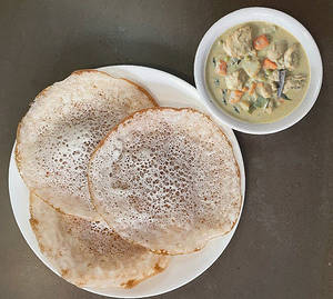 Chicken Stew With Appam (3 Pcs)