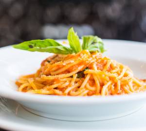 Mix Sauce Spaghetti With Mushroom, Broccoli & Parmesan (Veg)