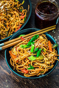 Vegetables Schezwan Noodles [500ML]