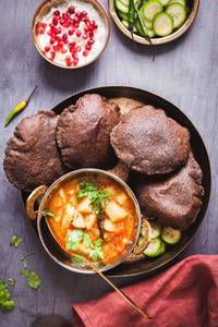 4 Kuttu Puri + Aloo Sabji (350 Ml)