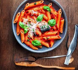 Red sauce pasta