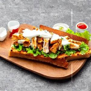 Smoky chicken open sandwich