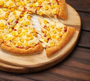 Cheese and corn pizza