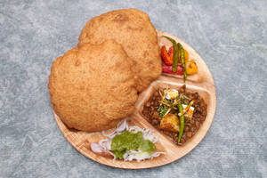 Paneer Chole Bhature (4)