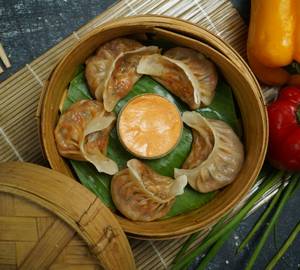 Schezwan Cheese Momos 5 pcs