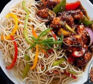 Veg Hakka/Rice With Chilli Chicken