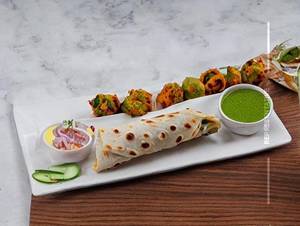 Single chicken malai tikka roll