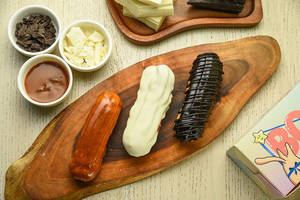 Assorted Eclairs (set Of 3)
