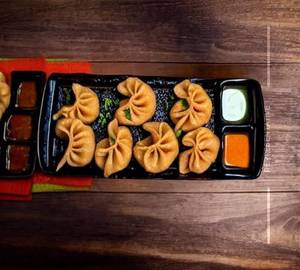 Paneer Gravy Momos