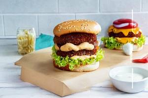 Creamy Crunch Burger