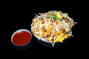 Egg Hakka Noodles