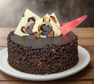 Chocolate with Choco Chips Cool Cake [700 gms]