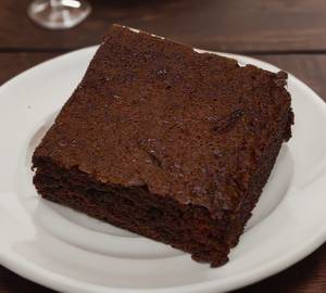 Brownie With Sauce