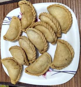 Gujiya