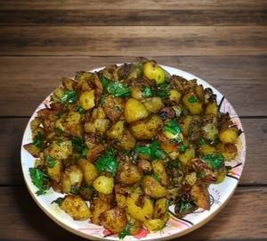 Aloo lasuniya