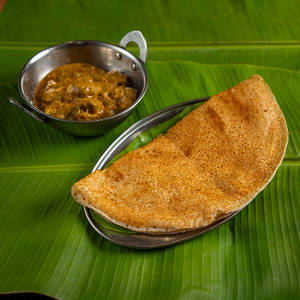 Dosa With Mushroom Curry