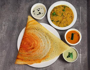 Onion Rava Masala Dosa