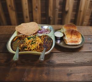 Misal Pav