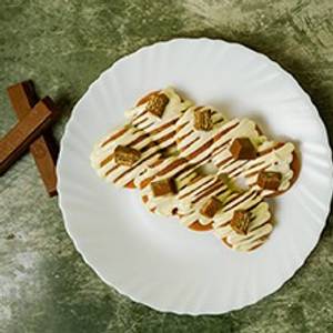 Kitkat With White Chocolate Pancake