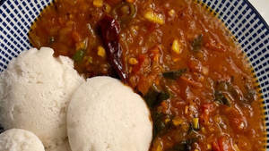 Idli (2 Pcs)(coc Chutney, Brinjal Kadaisal)