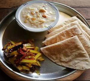 Roti 4P Aur Khir 250Ml Aalu Bhaja 100 Ml