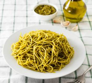 Pesto Spaghetti With Mushroom, Broccoli & parmesan
