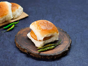 Butter Smooth Wada Pav